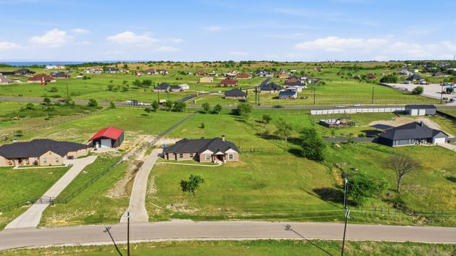 1012 Justin Drive, Springtown, TX 76082