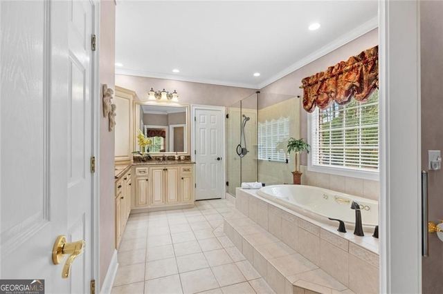 4315 Marble Arch Way, Flowery Branch, GA 30542