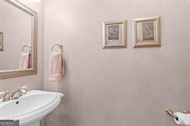 4315 Marble Arch Way, Flowery Branch, GA 30542