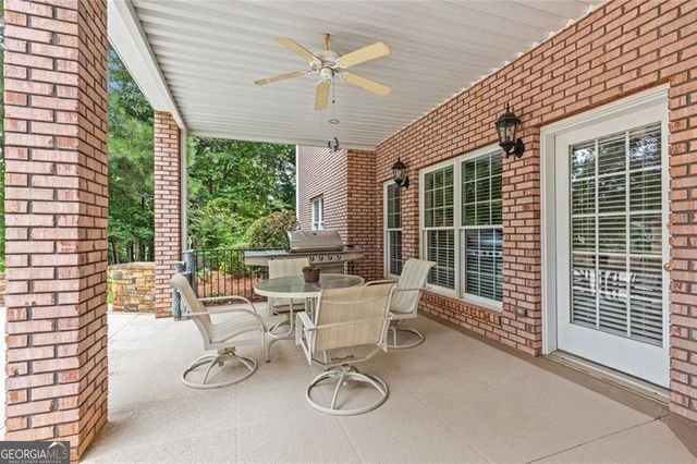 4315 Marble Arch Way, Flowery Branch, GA 30542