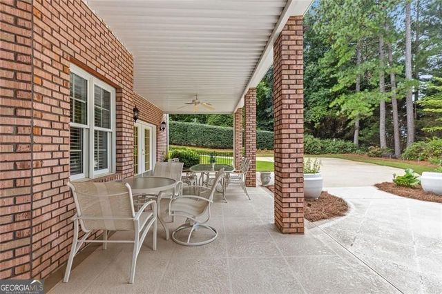 4315 Marble Arch Way, Flowery Branch, GA 30542