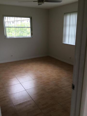 7860 NW 50TH Street 301, Lauderhill, FL 33351