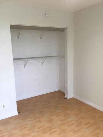 7860 NW 50TH Street 301, Lauderhill, FL 33351