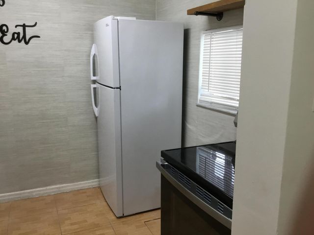 7860 NW 50TH Street 301, Lauderhill, FL 33351