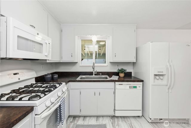 17023 113th Avenue SE, Renton, WA 98055
