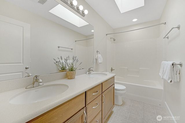 17681 NE 121st Court, Redmond, WA 98052