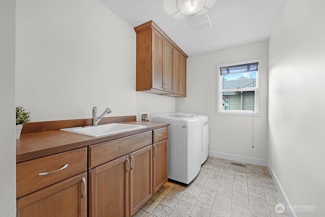 17681 NE 121st Court, Redmond, WA 98052