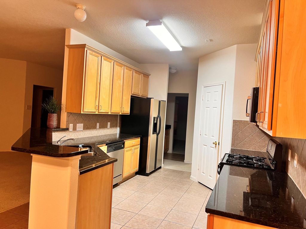 9406 Lakeway View Lane, Humble, TX 77396
