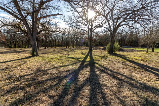 1525 Magnolia Lane, Wills Point, TX 75169