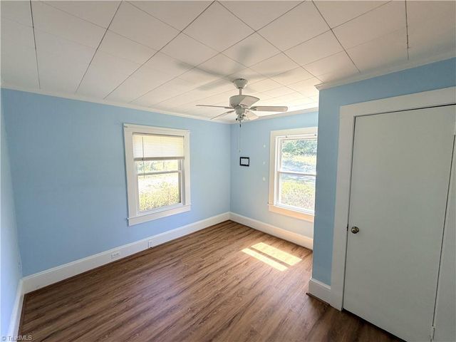 806 Halsbrook Road, Greensboro, NC 27406
