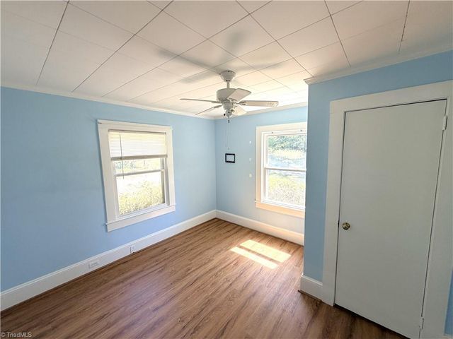 806 Halsbrook Road, Greensboro, NC 27406