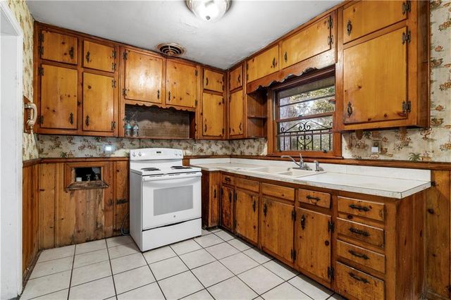 2849 Belleau SE Lane, Atlanta, GA 30316