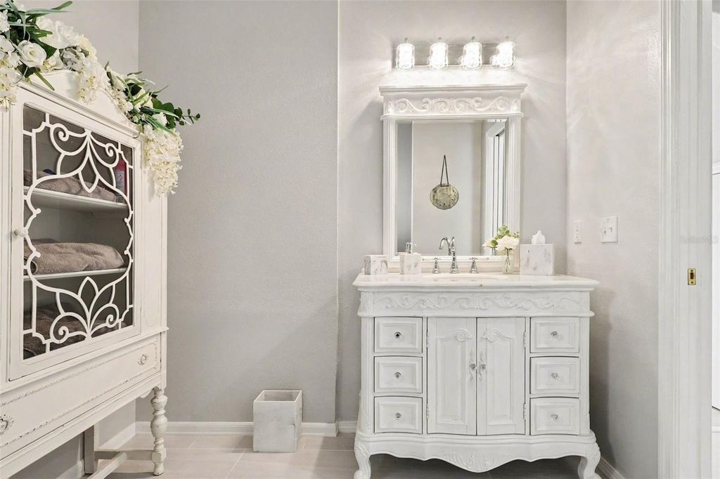 Image 12 of property listing at 731 BRUNELLO DRIVE, Davenport, FL 33897