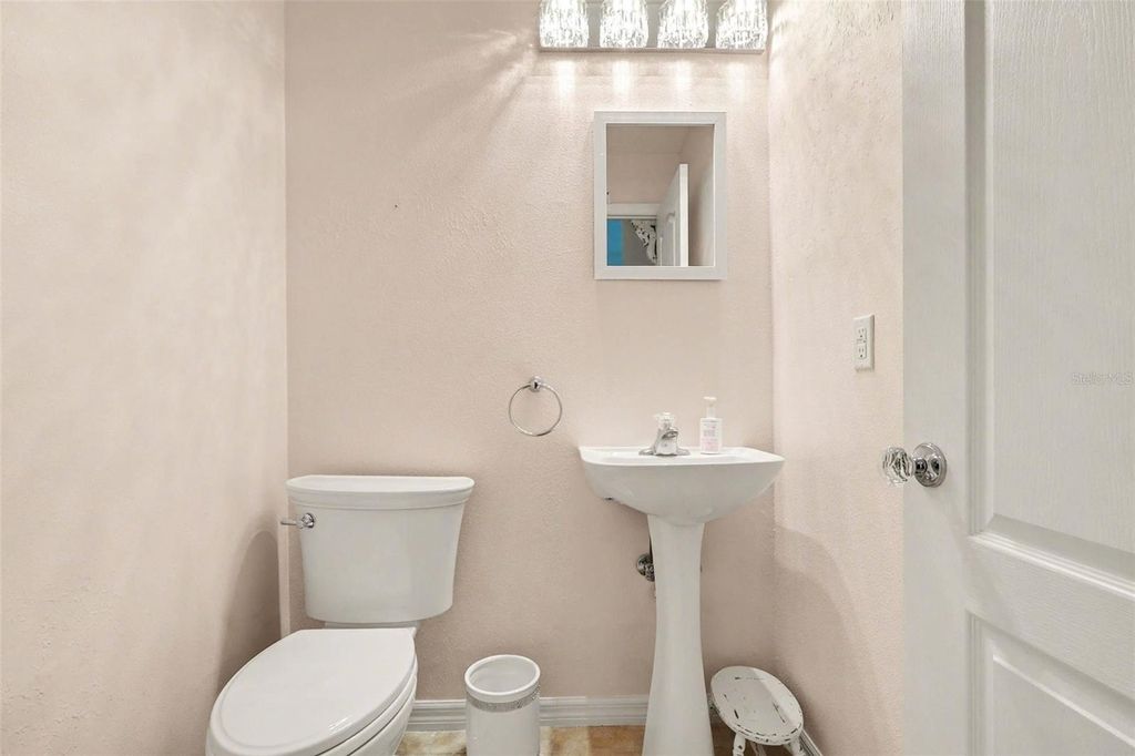 Image 19 of property listing at 731 BRUNELLO DRIVE, Davenport, FL 33897