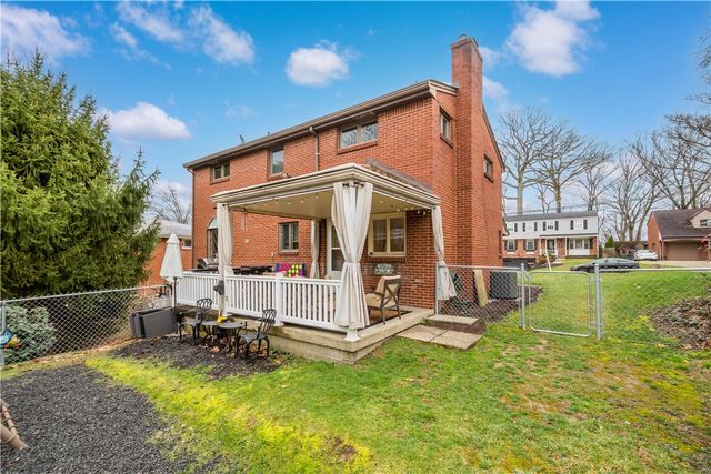 1119 Sarah St, Bethel Park, PA 15102