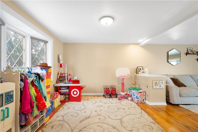 1119 Sarah St, Bethel Park, PA 15102