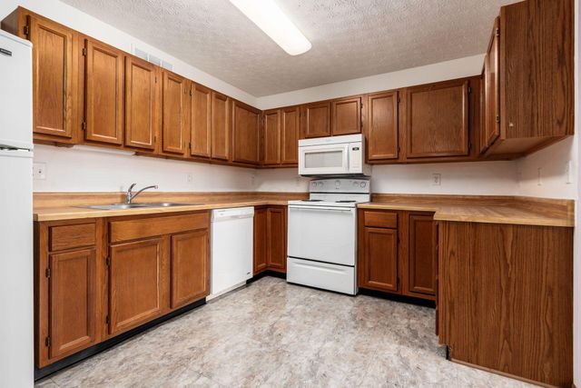 5885 Beechcroft Road, 306, Columbus, OH 43229