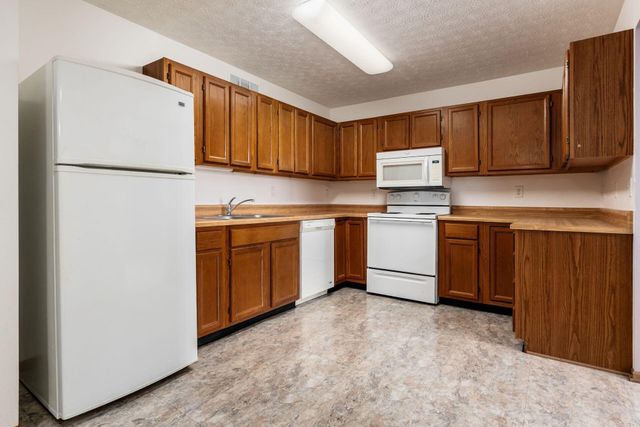 5885 Beechcroft Road, 306, Columbus, OH 43229