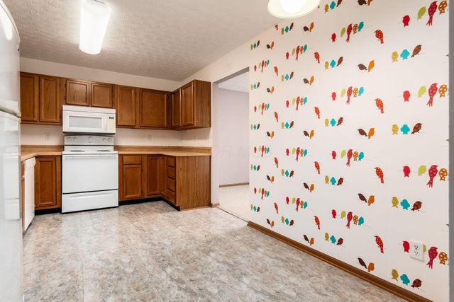 5885 Beechcroft Road, 306, Columbus, OH 43229