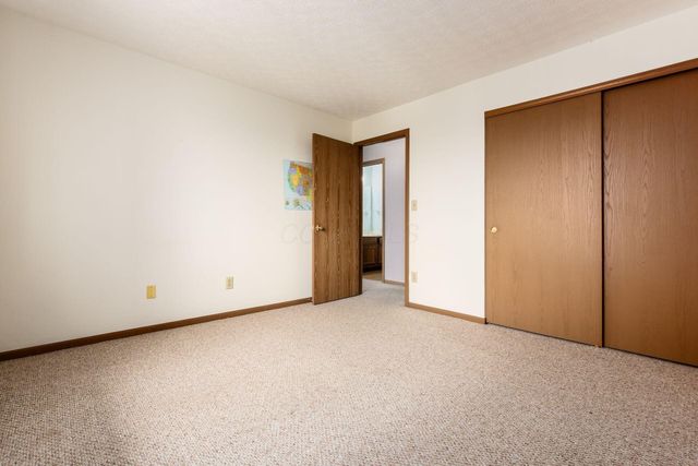 5885 Beechcroft Road, 306, Columbus, OH 43229