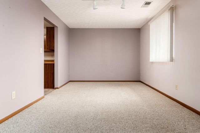 5885 Beechcroft Road, 306, Columbus, OH 43229