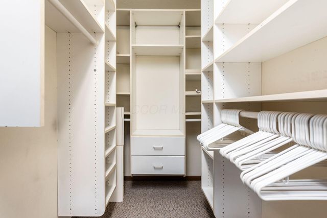 5885 Beechcroft Road, 306, Columbus, OH 43229