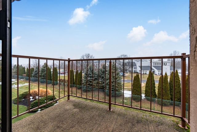 5885 Beechcroft Road, 306, Columbus, OH 43229