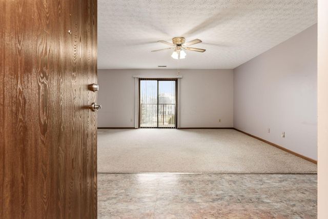 5885 Beechcroft Road, 306, Columbus, OH 43229