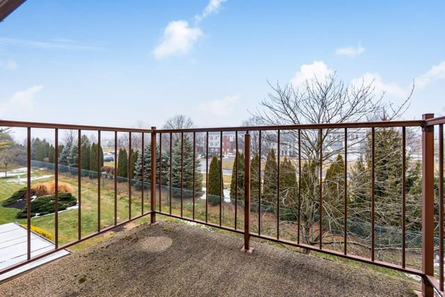 5885 Beechcroft Road, 306, Columbus, OH 43229