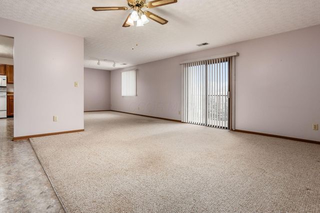 5885 Beechcroft Road, 306, Columbus, OH 43229