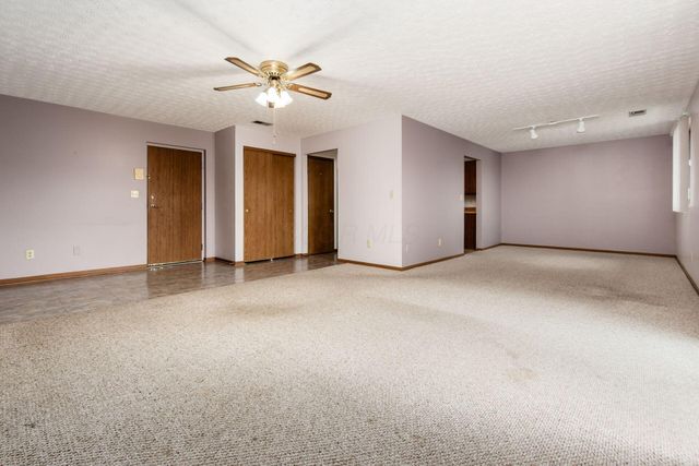 5885 Beechcroft Road, 306, Columbus, OH 43229