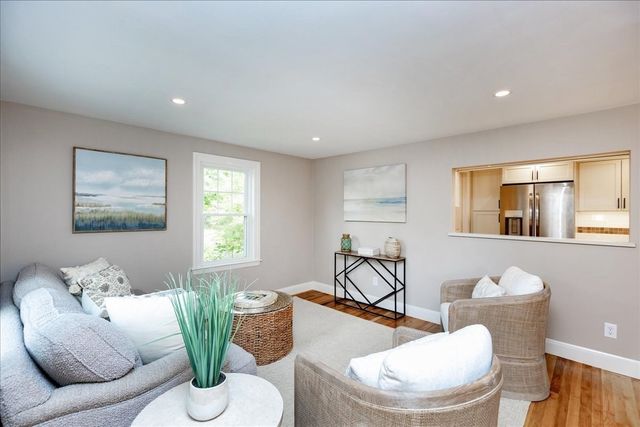 39 Birch St, Tewksbury, MA 01876