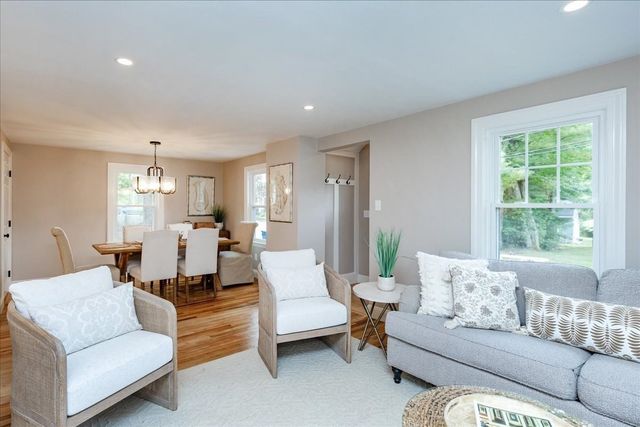 39 Birch St, Tewksbury, MA 01876