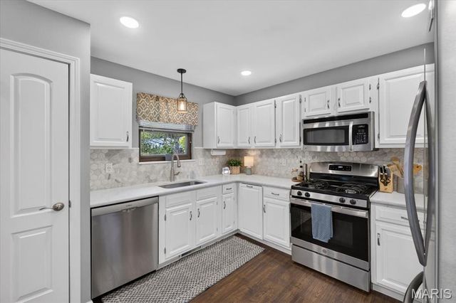 3037 Valley Vista Drive, St Peters, MO 63376