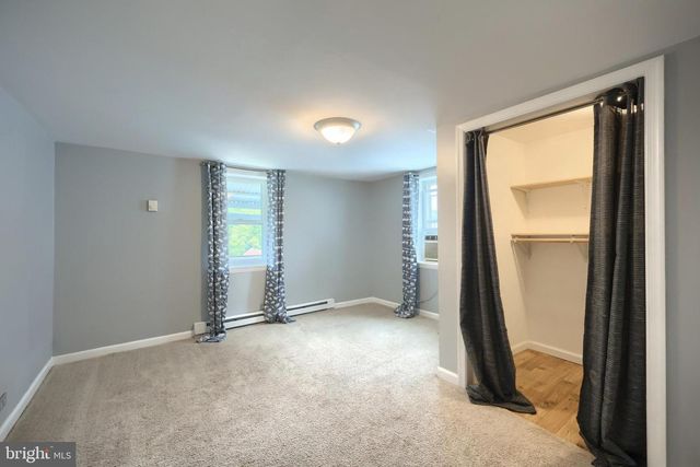 81 W PENNSYLVANIA AVE, Yoe, PA 17313
