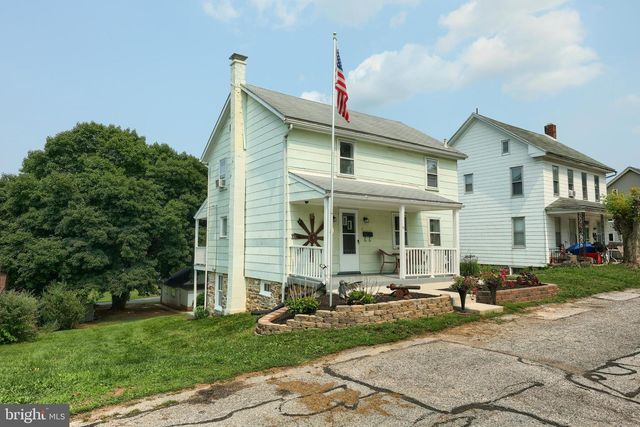 81 W PENNSYLVANIA AVE, Yoe, PA 17313