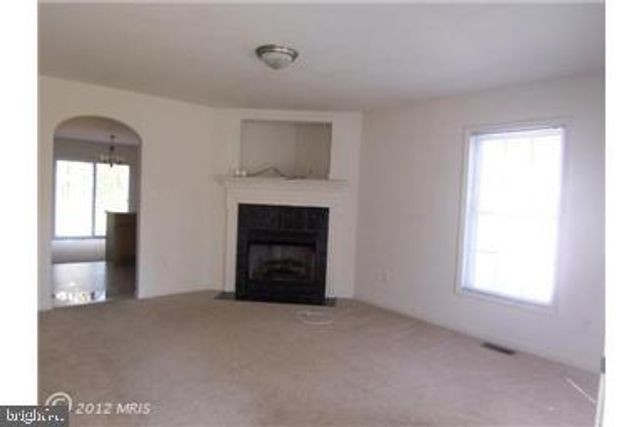 39 FORT KING DR, Colonial Beach, VA 22443