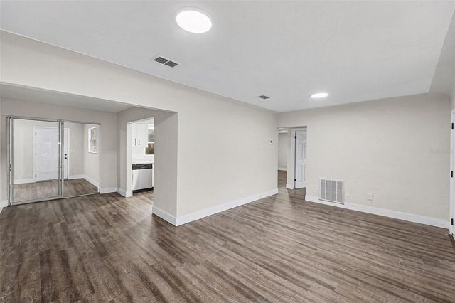2560 QUEENSBORO AVENUE S, St Petersburg, FL 33712