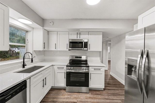 2560 QUEENSBORO AVENUE S, St Petersburg, FL 33712