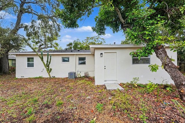 2560 QUEENSBORO AVENUE S, St Petersburg, FL 33712