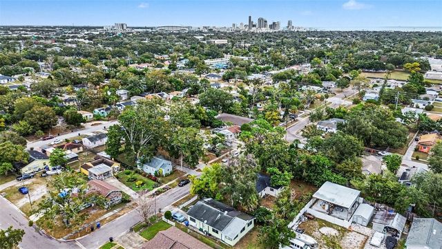 2560 QUEENSBORO AVENUE S, St Petersburg, FL 33712