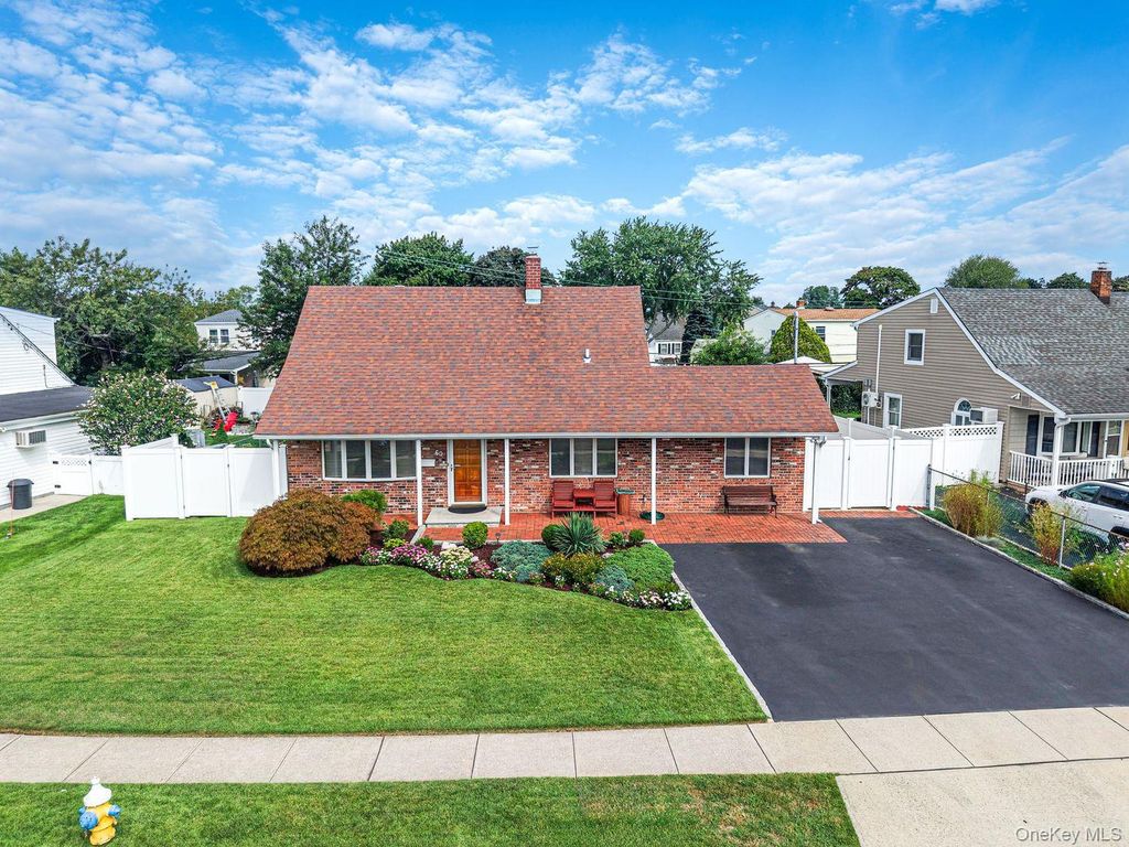 60 Academy Lane, Levittown, NY 11756 — exterior