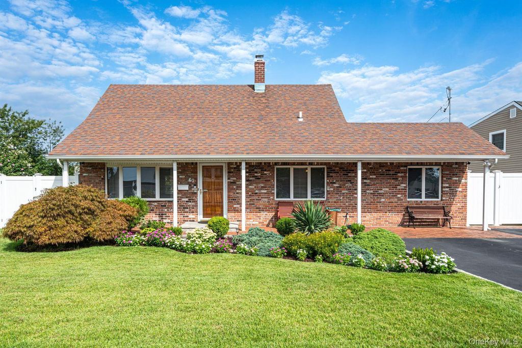 60 Academy Lane, Levittown, NY 11756 — photo 3