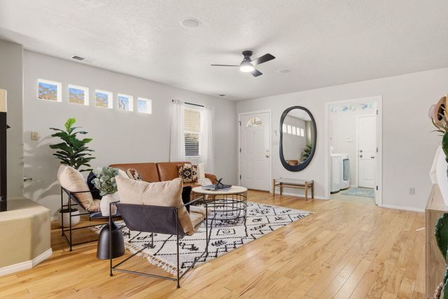 1235 8th Street NW B, Albuquerque, NM 87102