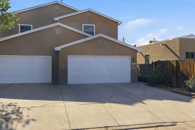 1235 8th Street NW B, Albuquerque, NM 87102