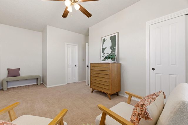 1235 8th Street NW B, Albuquerque, NM 87102