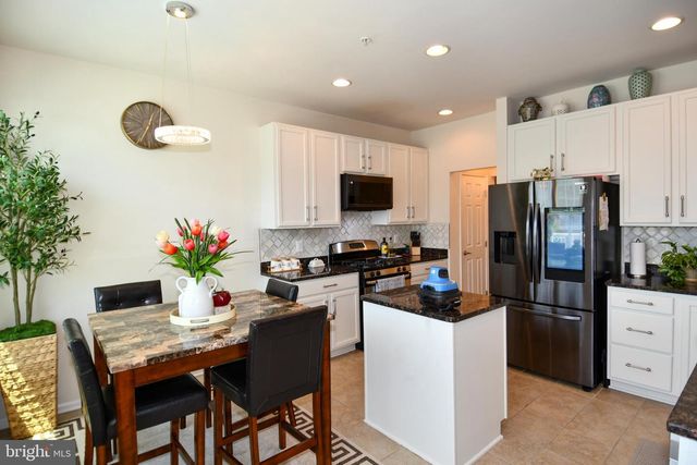 11830 STEEPLEBUSH DR, Clarksburg, MD 20871