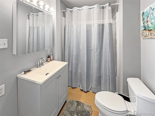 3902 Brunswick Avenue, Flint, MI 48507