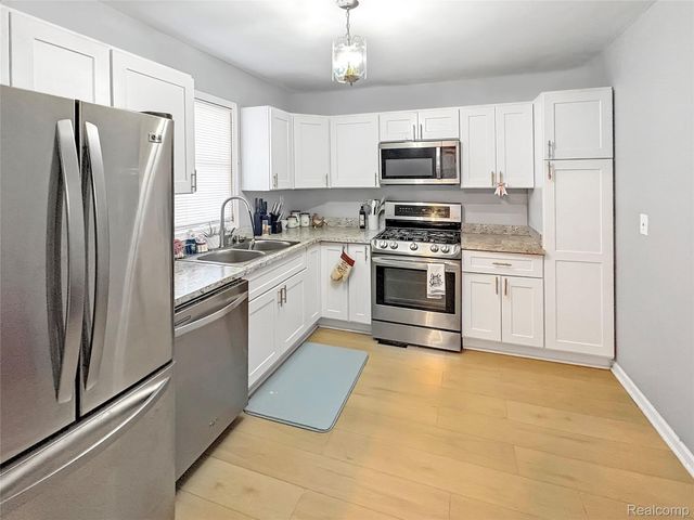 3902 Brunswick Avenue, Flint, MI 48507