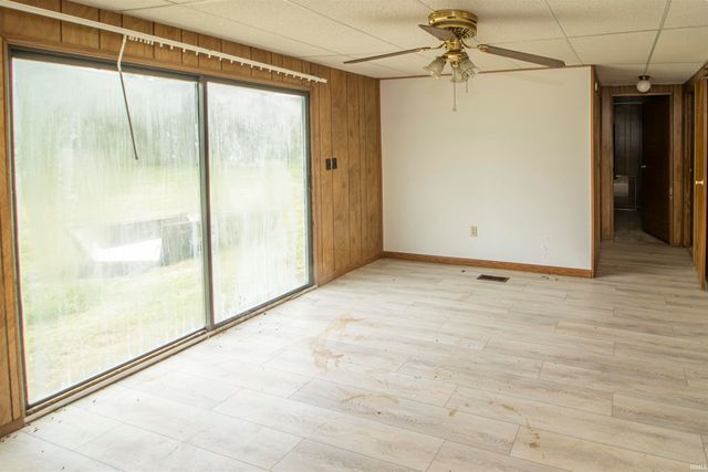 8117 S 500 E Road, Jonesboro, IN 46938